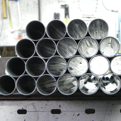 Locatti - Soluções em Mola Gás