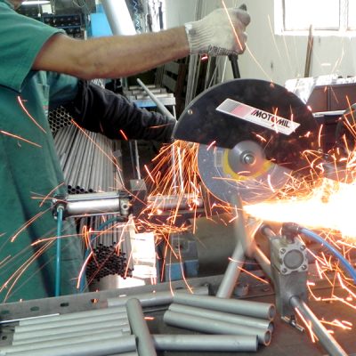 Locatti - Soluções em Mola Gás